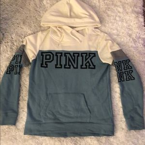 PINK VICTORIA SECRET PULL OVER